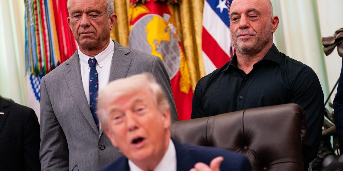Trump’s strategy for a mined-shut Strait of Hormuz: appease Joe Rogan with psychedelics and weed
