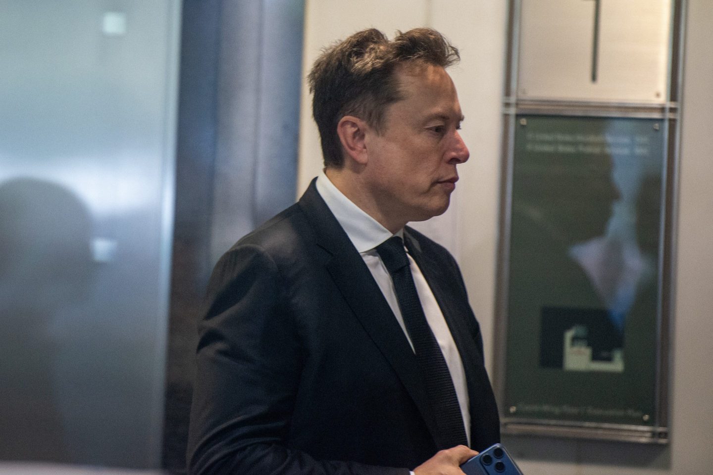 Elon Musk arrives at the courthouse during his trial against OpenAI