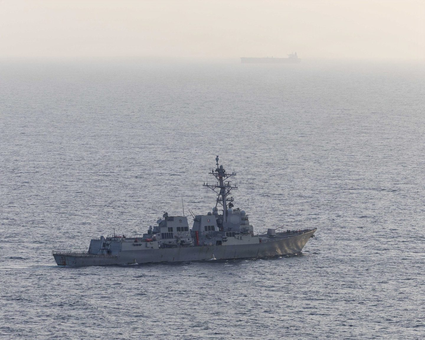 Strait of Hormuz showdown begins after U.S. warships enter Persian Gulf to help ships exit as Iran rattles saber