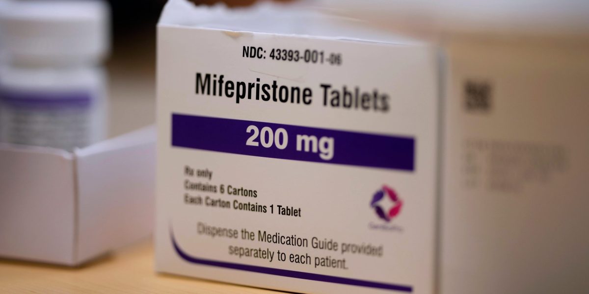 Federal appeals court blocks mifepristone distribution by mail in biggest jolt to abortion policy since the overturning of Roe v. Wade