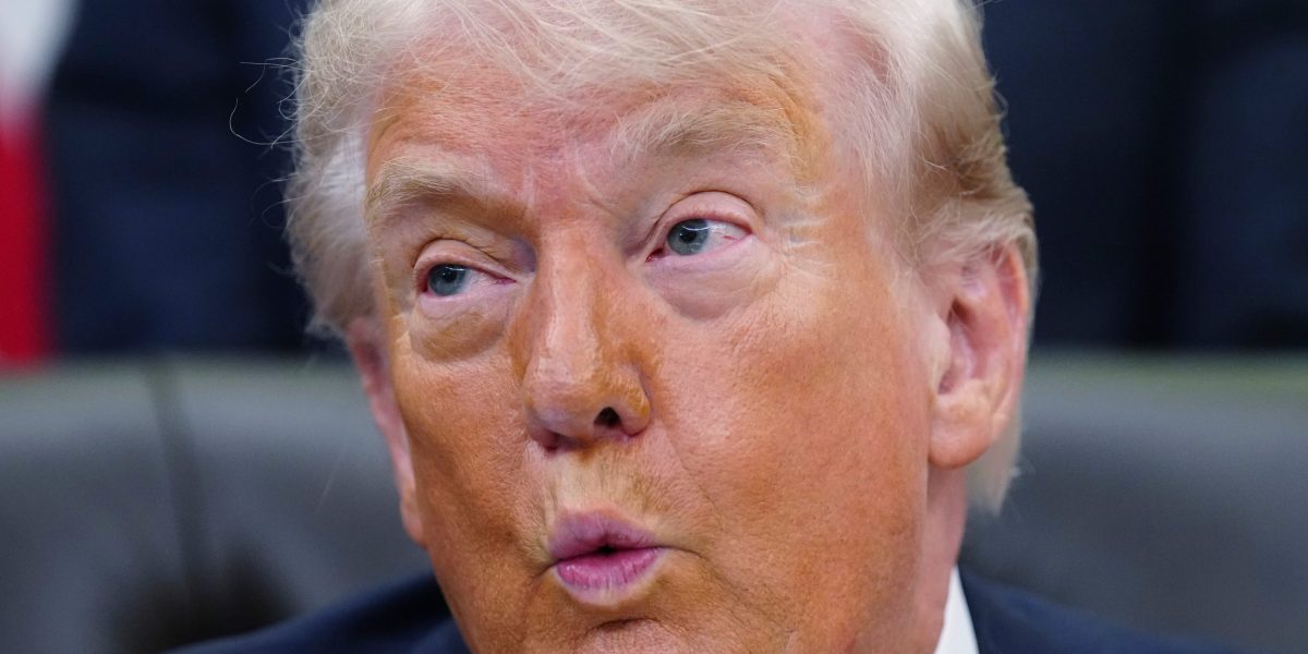 Les républicains craignent les élections de mi-mandat, mais Trump continue de punir quiconque s’écarte du chemin MAGA
