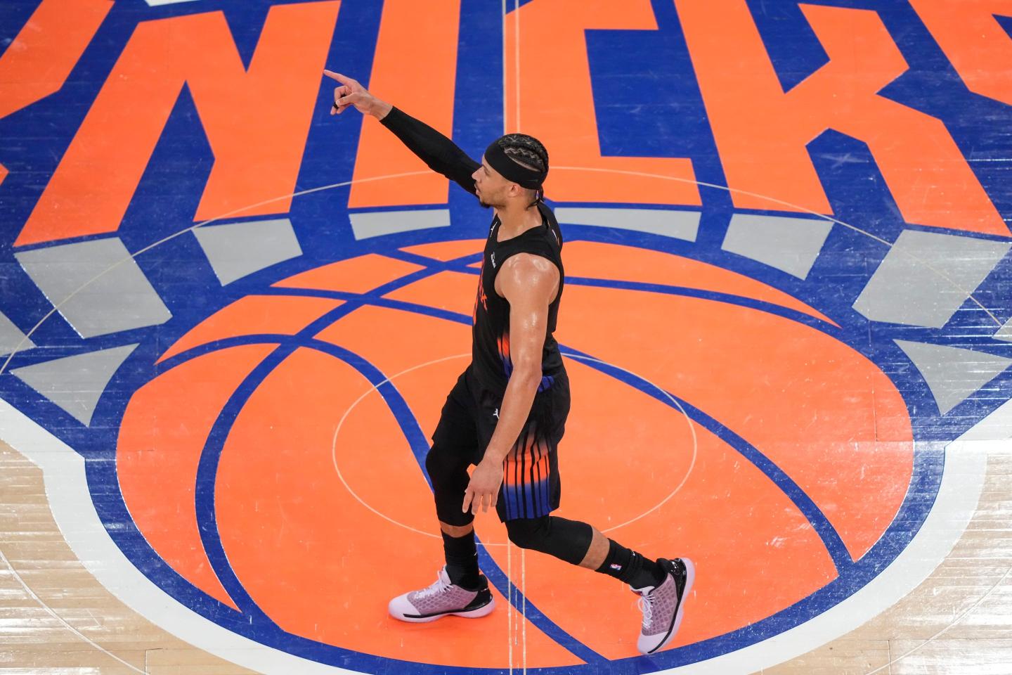 ‘Boy, what a team,’ says Trump as Queens native scores an invite to see the New York Knicks in the NBA finals