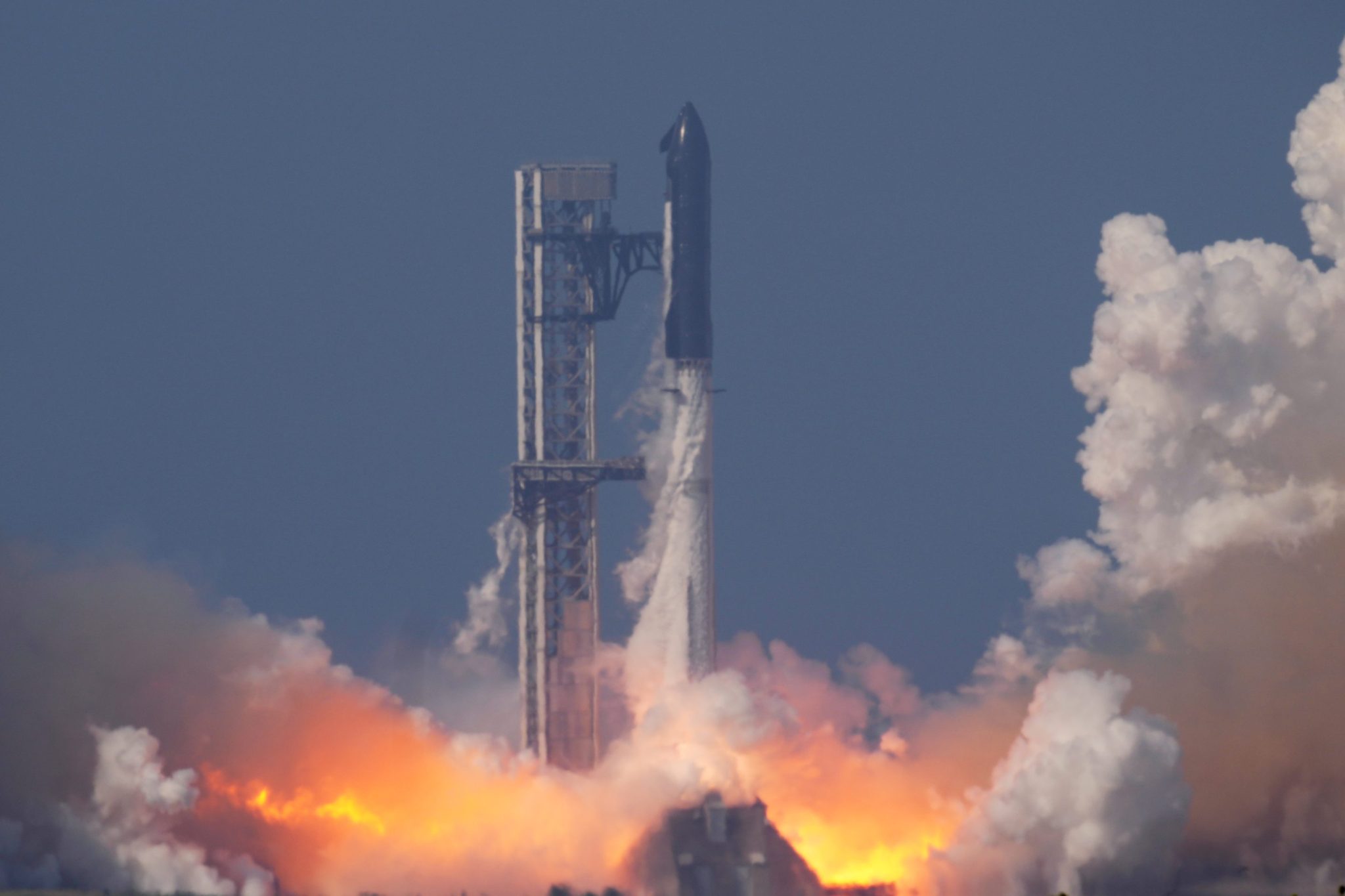 SpaceX’s next-gen rocket is the key to its sky-high valuation, early investor says: ‘Starship also enables all kinds of frontier markets’