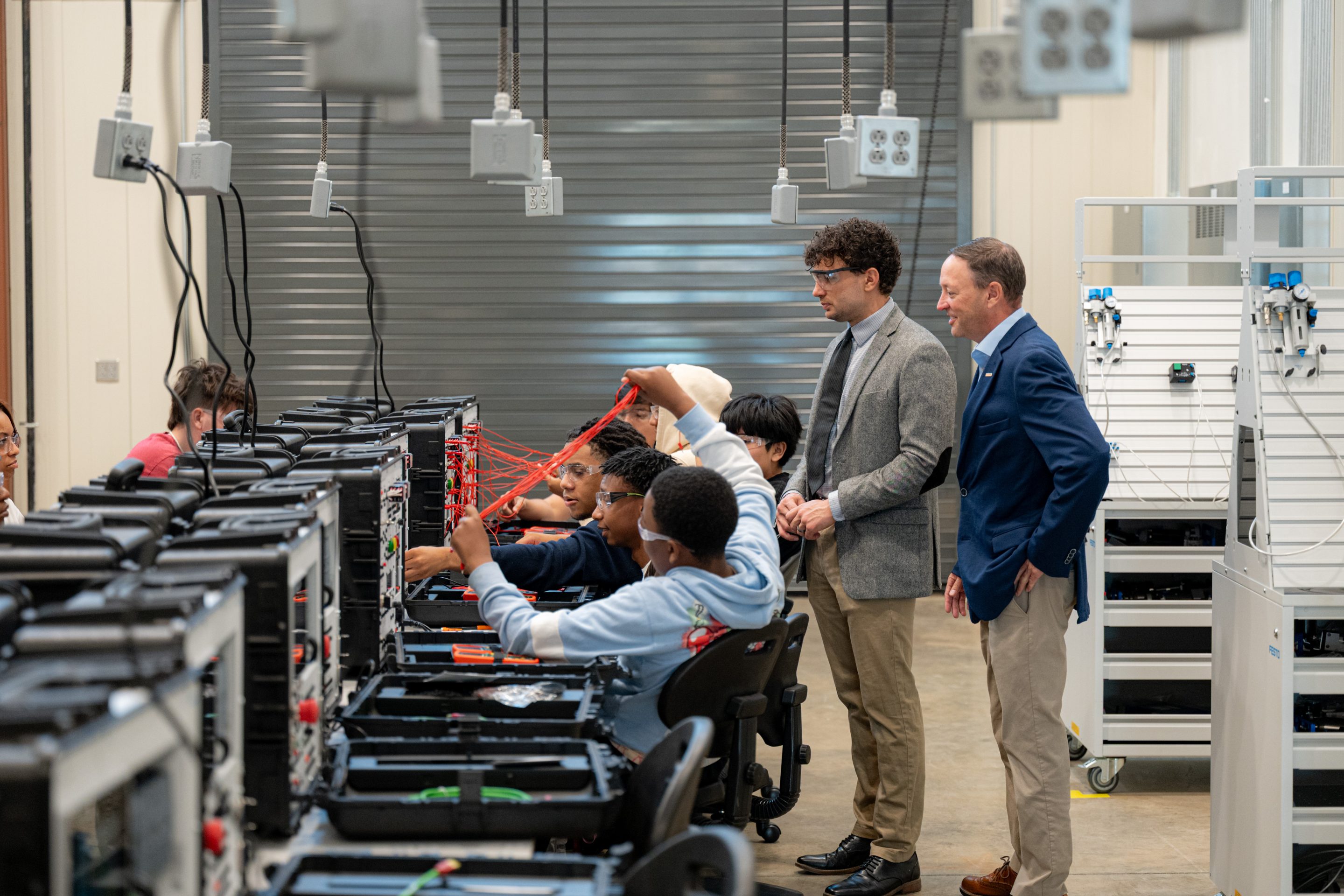 fortune.com - Jake Angelo - As AI wipes out white-collar jobs, one Alabama high school and Toyota are training students for roles that pay $40 an hour and can't be automated