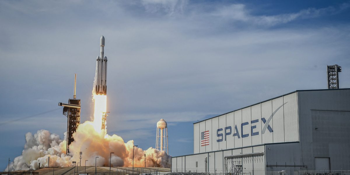 SpaceX Plans Public IPO Filing