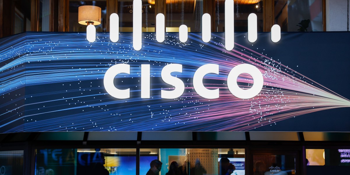 Ramalan Pesanan AI Cisco Tembus  Miliar—Saham Melonjak