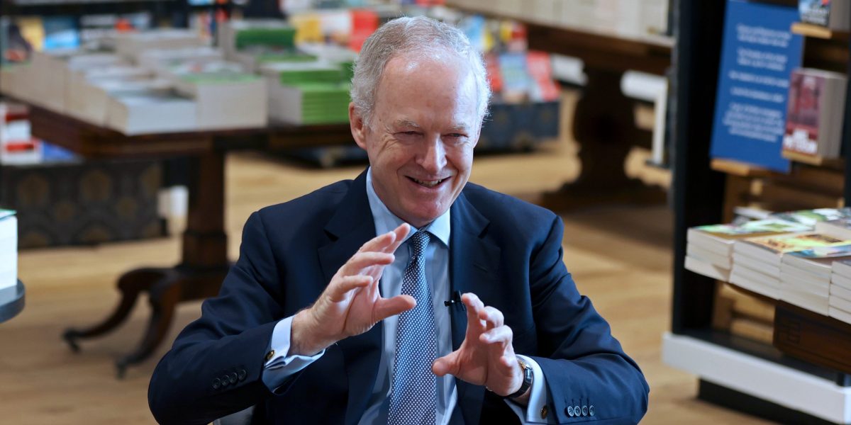 Barnes & Noble CEO James Daunt clarifies decision not to ban sales of AI-generated books