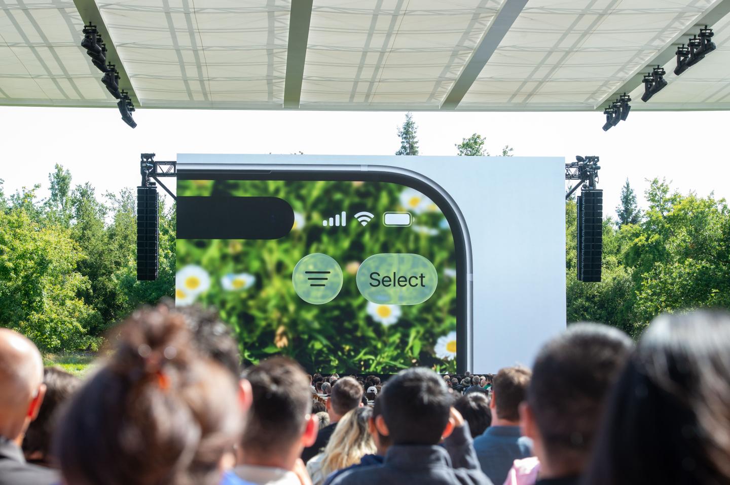 Apple presents its new user interface, "Liquid Glass," at its Worldwide Developers Conference on June 9, 2025 in Cupertino, California. (Photo: Andrej Sokolow/dpa/Getty Images)