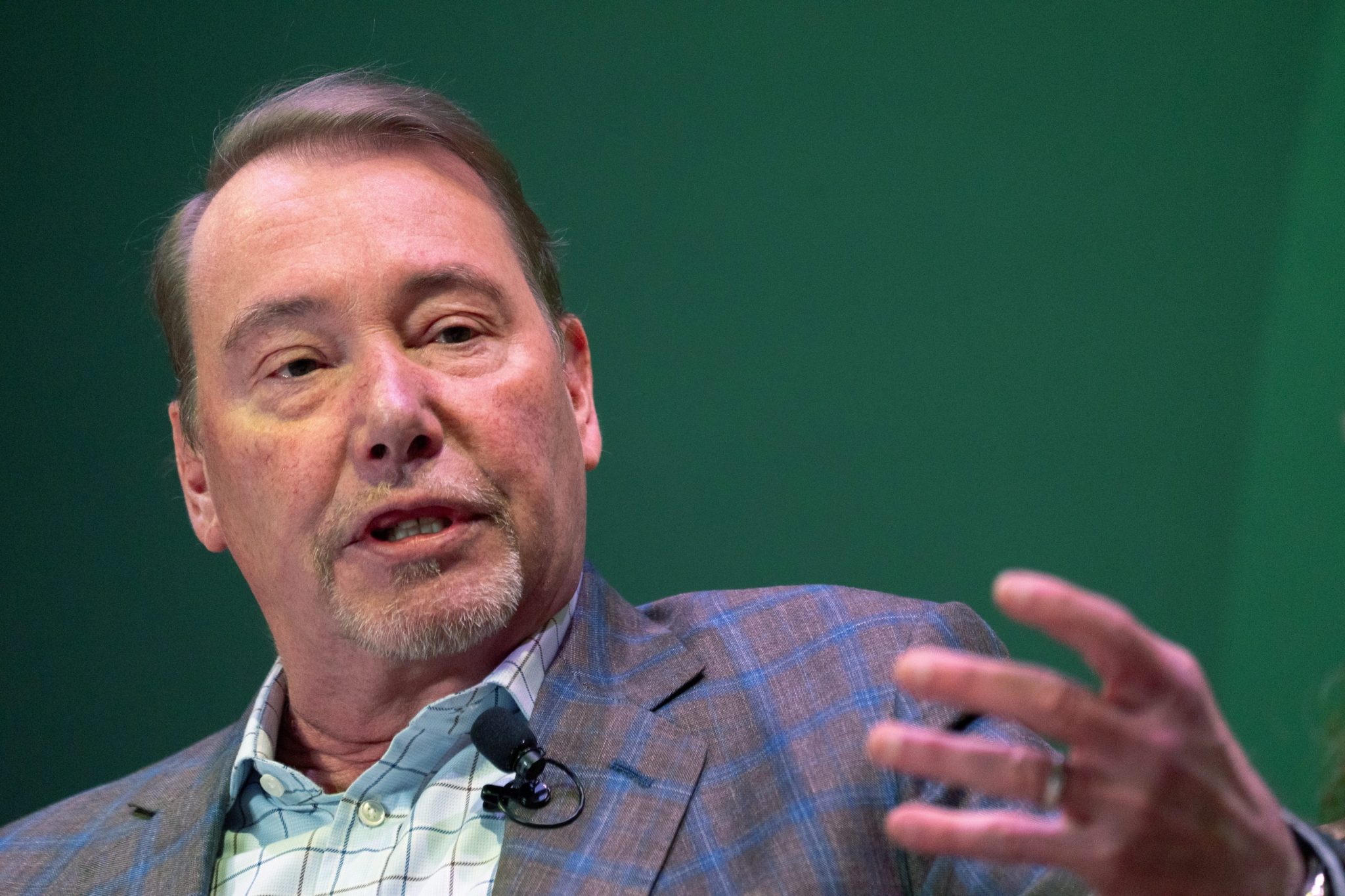 Gundlach says it’s ‘just not possible’ for the Fed to cut rates