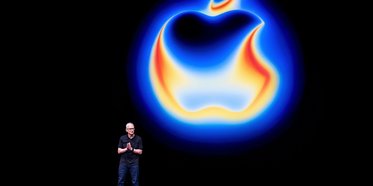 Apple just posted $111 billion in revenue. Now its CFO and incoming CEO are teaming up