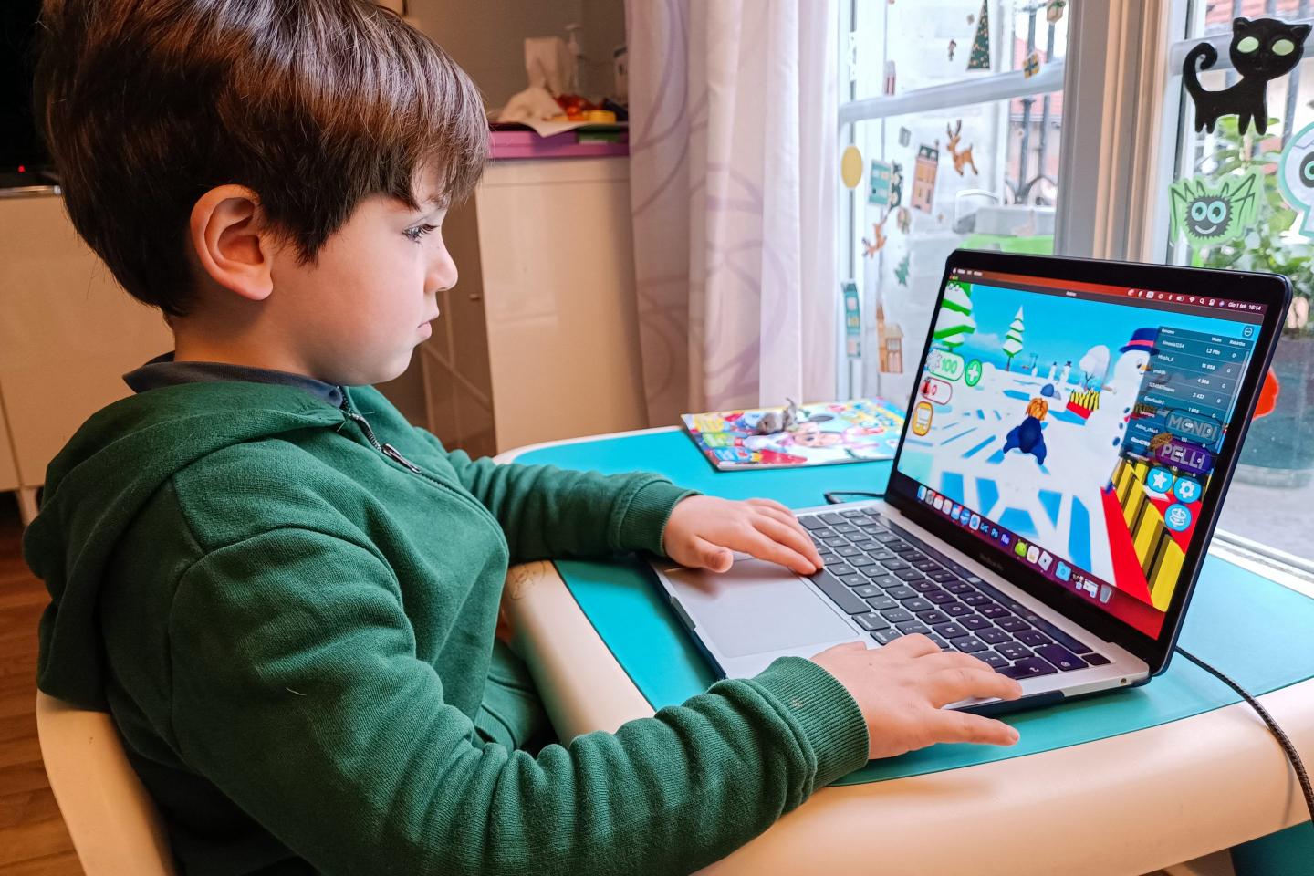 Child advocacy groups are urging the FTC to investigate Roblox for its alleged manipulative designs.
