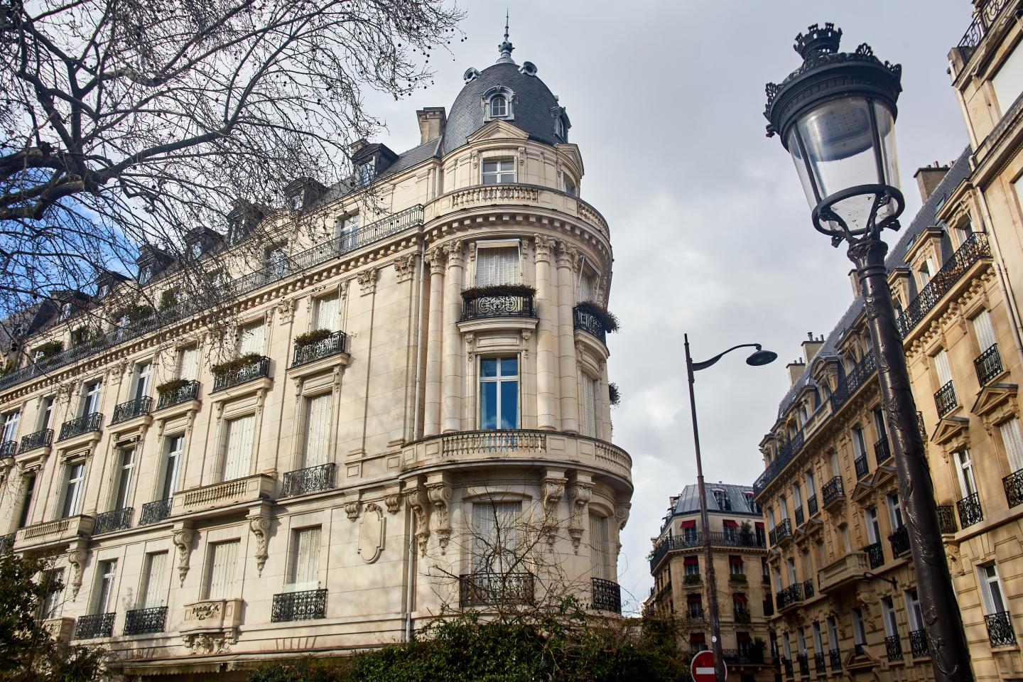 Epstein's apartment building in Paris