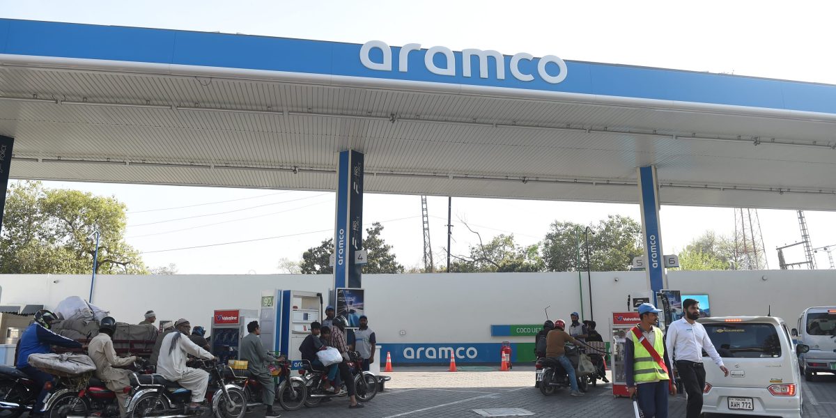 World’s largest oil company reports 25% profit jump as exports bypass Strait of Hormuz closure