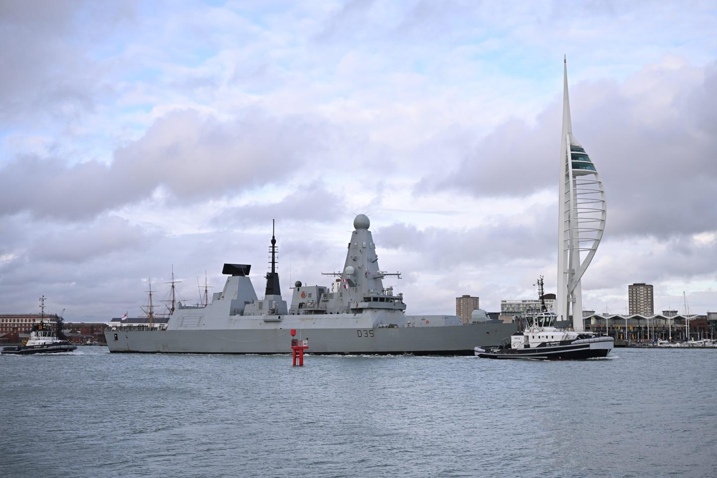 UK moves warship to Middle East for potential Hormuz mission