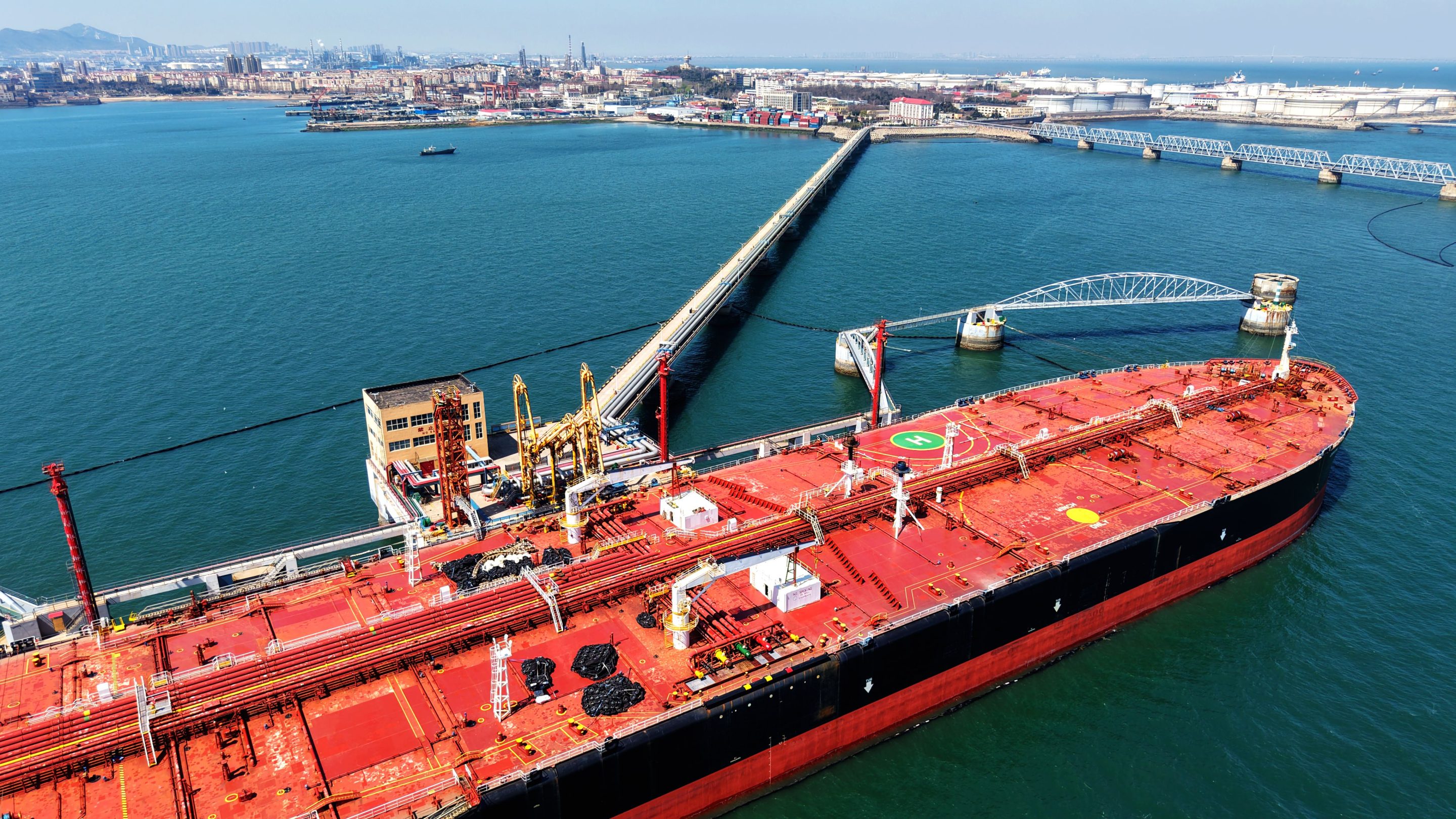fortune.com - Jason Ma - Wall Street may have solved a nagging mystery in global oil markets as doomsday scenarios have yet to arrive