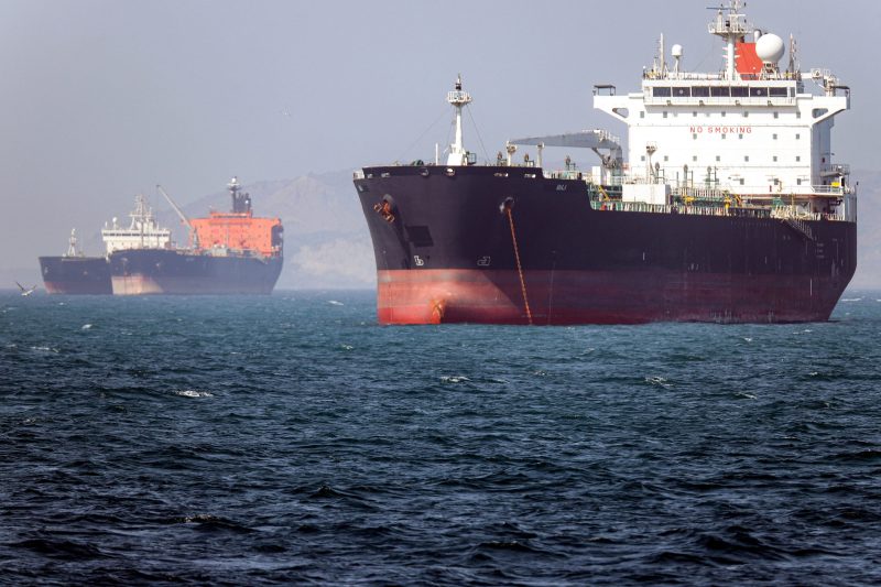 Oil drops as U.S. says deal with Iran and Hormuz reopening is near