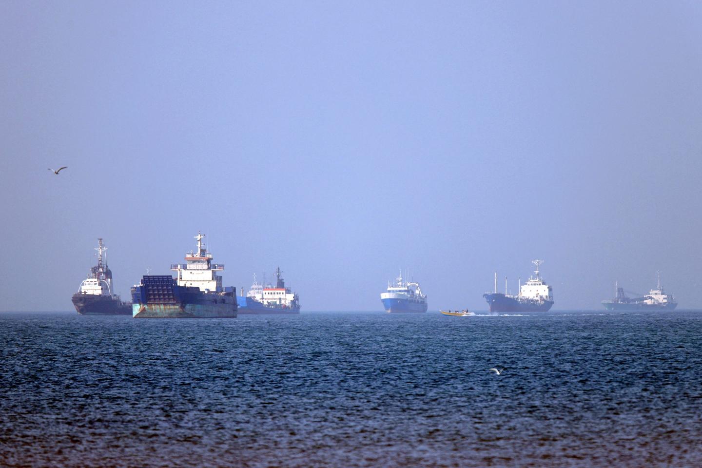 Bahrain, which hosts the U.S. Navy’s Mideast HQ, arrests dozens with alleged links to Iran’s Revolutionary Guard