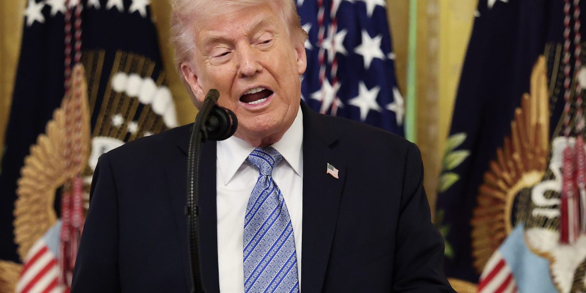 Trump dengan Cepat Mengecam Respons Iran terhadap Proposal Gencatan Senjata AS sebagai ‘Sekaligus Tak Dapat Diterima’