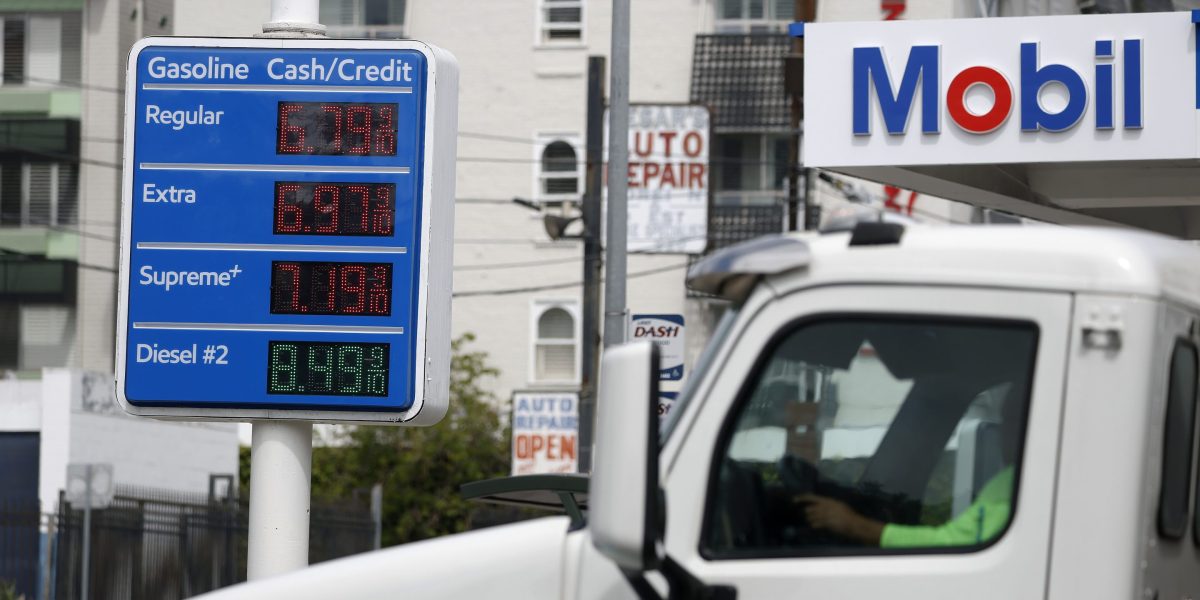 ‘Americans are literally getting squeezed’: A top economist on why your wages are disappearing