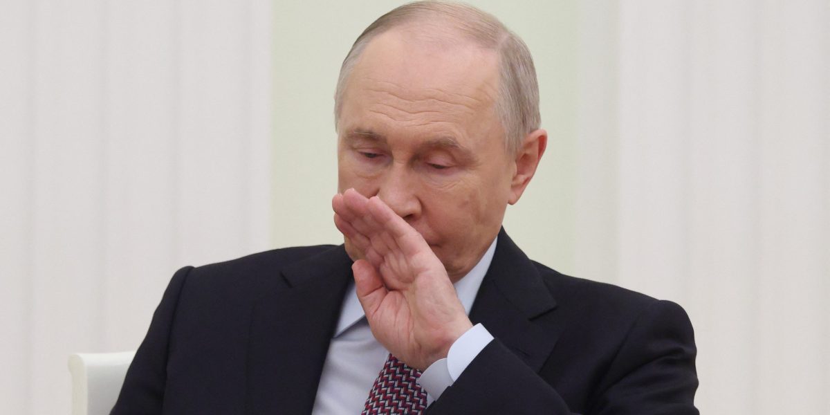 Russian Debt Defaults Rise Amid Economic Concerns
