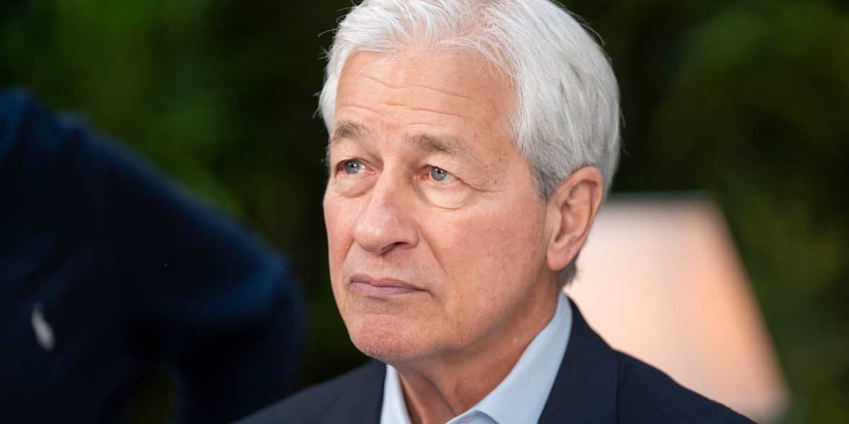 Jamie Dimon tells Gen Z to 'learn how to think, learn how to earn respect' as he describes 'great meeting' with Zohran Mamdani | Fortune