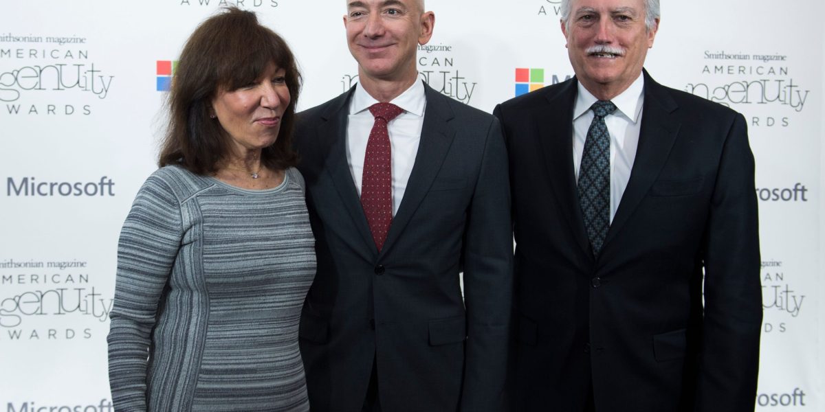 Keluarga Bezos menyumbangkan Rp1,6 Triliun untuk Memenuhi Janji Kampanye Utama Wali Kota Mamdani