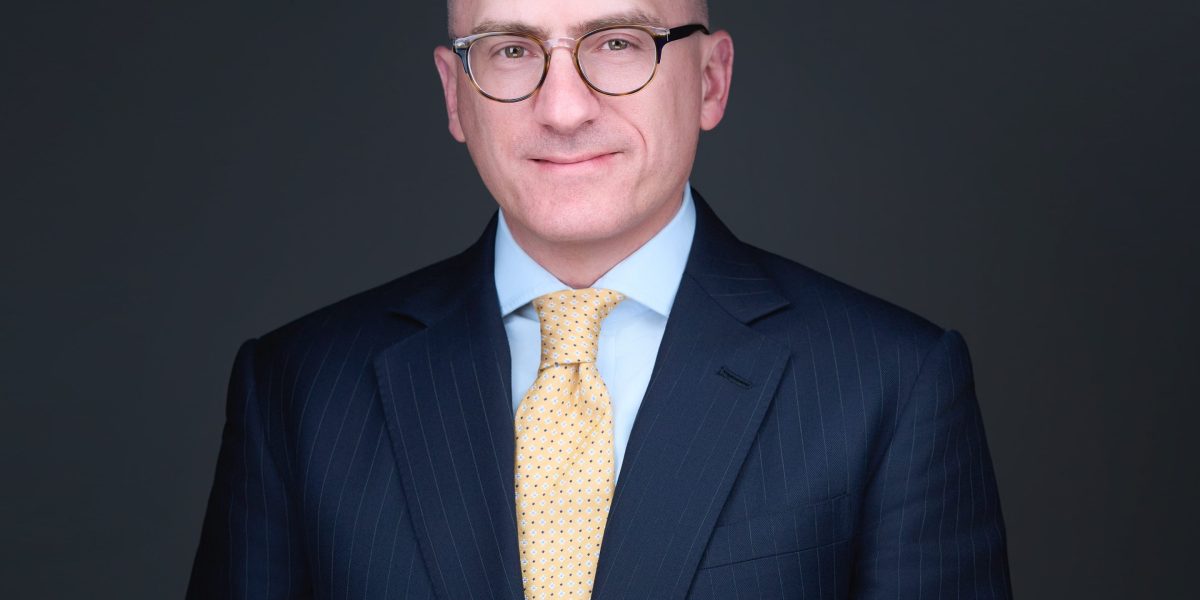 Hari Amerika Berusia 250. Inovasi Terbesarnya Bukan Mobil atau Komputer—Melainkan Seni Berbagi Risiko