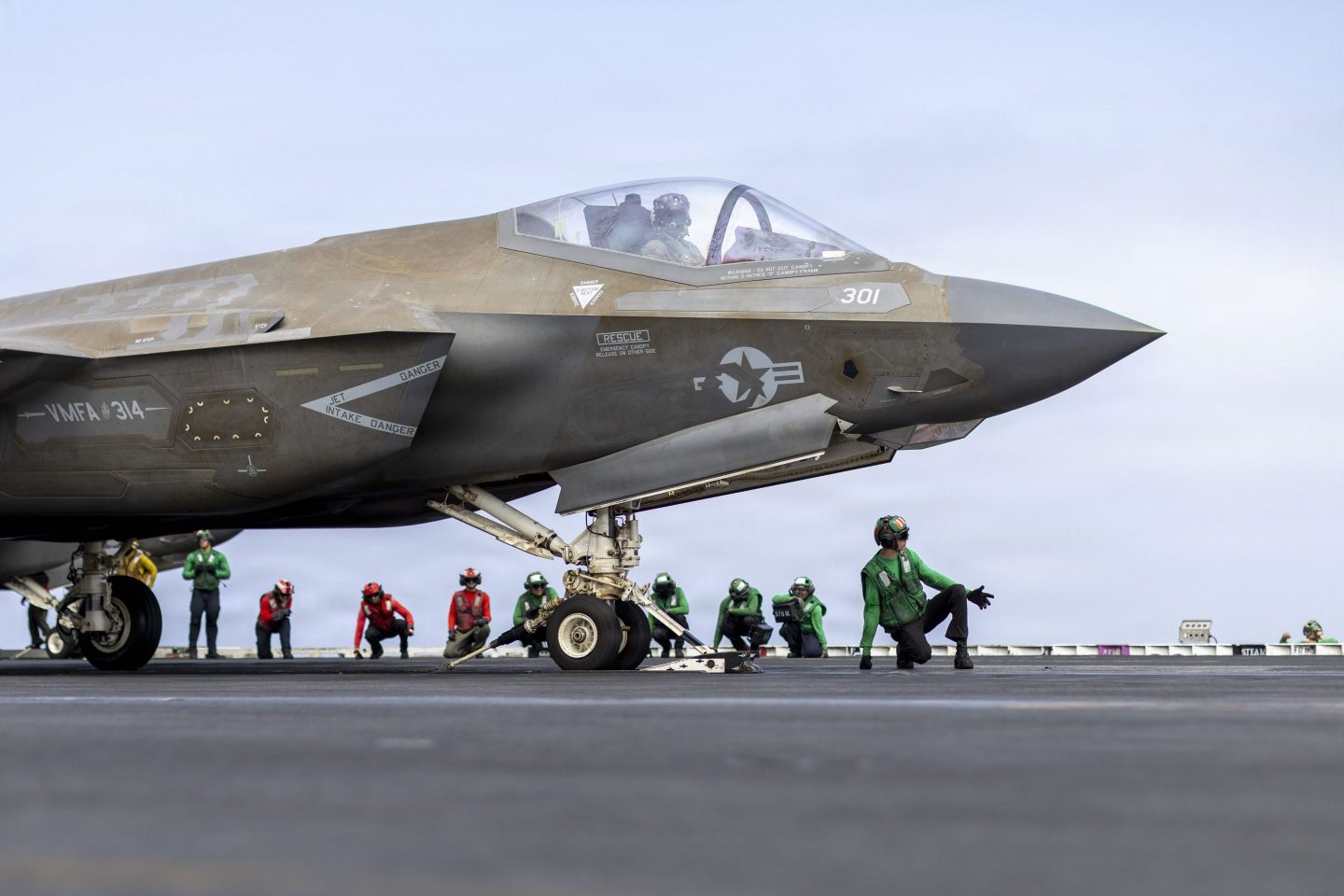 U.S. aircraft attack Iran in response to drone strike on cargo ship that Tehran called ‘ceasefire management’ as both sides wrestle for Hormuz control