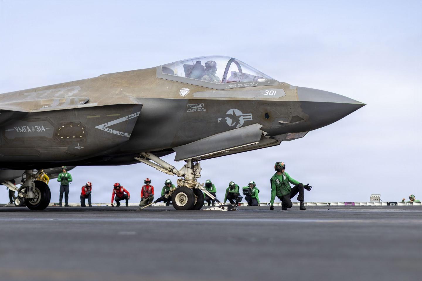 U.S. aircraft attack Iran in response to drone strike on cargo ship that Tehran called ‘ceasefire management’ as both sides wrestle for Hormuz control