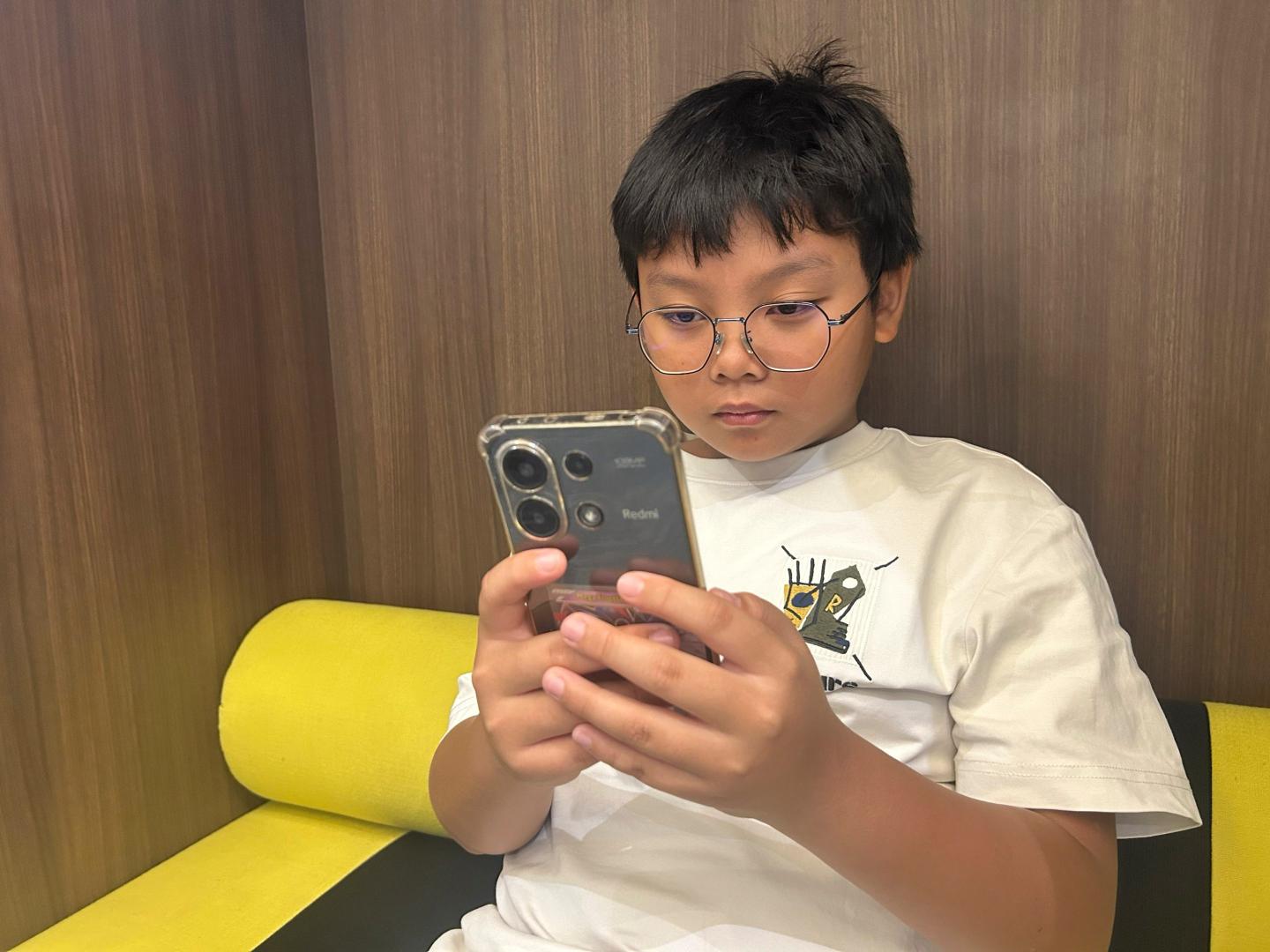 Malaysia bans children under 16 from using social media