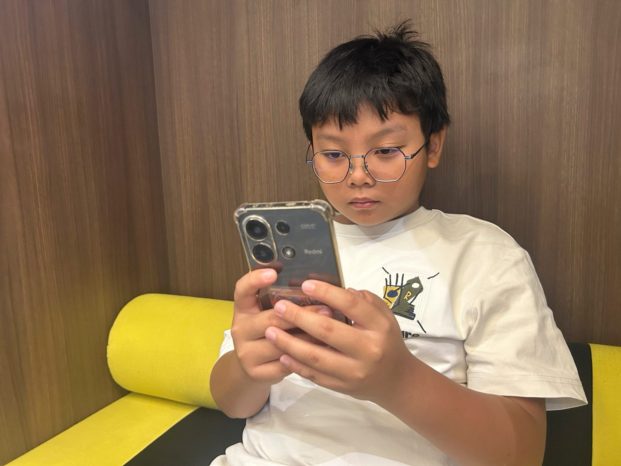 Malaysia bans children under 16 from using social media
