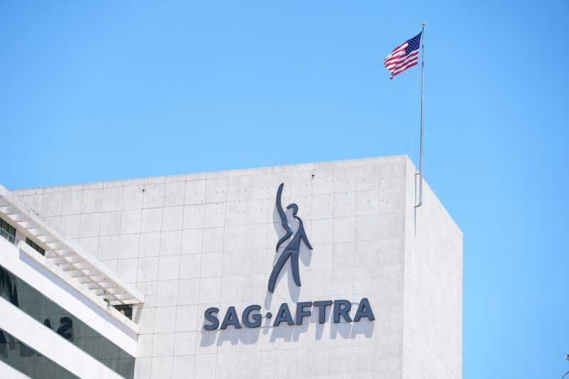 SAG-AFTRA approves a four-year contract with studios and streamers