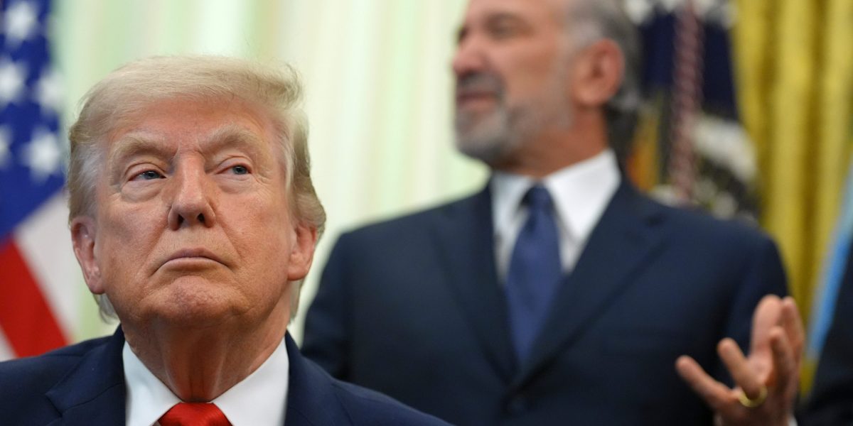 Ulang Tahun ke-80 Trump: Piala Dunia Digelar, Selat Hormuz Masih Tertutup, Harga Minyak di Atas  per Barel