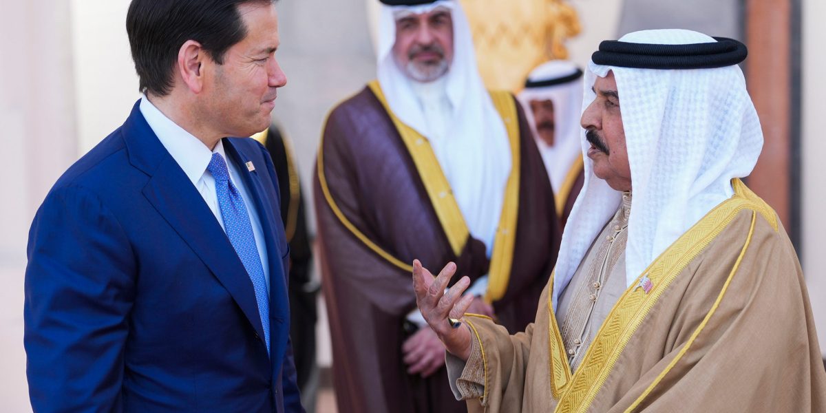 Iran attacks Bahrain and Kuwait after U.S. airstrikes and threatens a ‘complete halt’ in peace talks