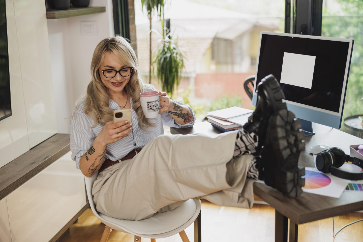 CEO says anyone who works from home is grabbing groceries or at the vet 30% of the time—and shows off his busy office at Friday 5 p.m. to prove it