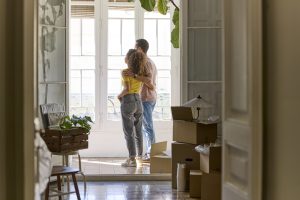 Wielkie spojrzenie na stan mieszkalnictwa w Ameryce: Boomers nie chcą sprzedawać, millenialsi nie mogą kupować, a pokolenie Z ogląda, jak to wszystko samo się rozwiązuje