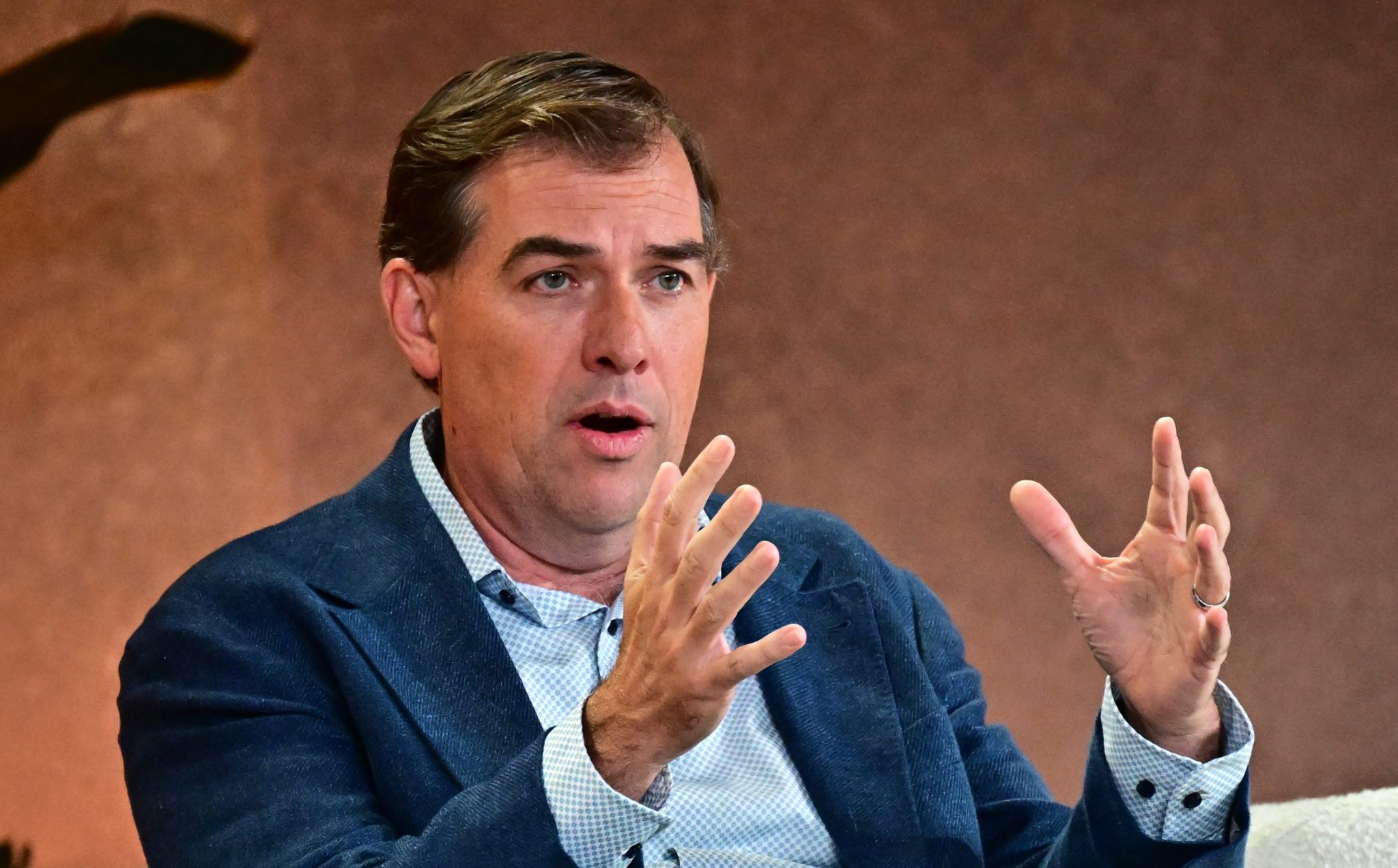 Amazon exec says AI won’t wipe out white-collar jobs—and is hiring 11,000 grads and interns, and has more developers than 2 years ago to prove it