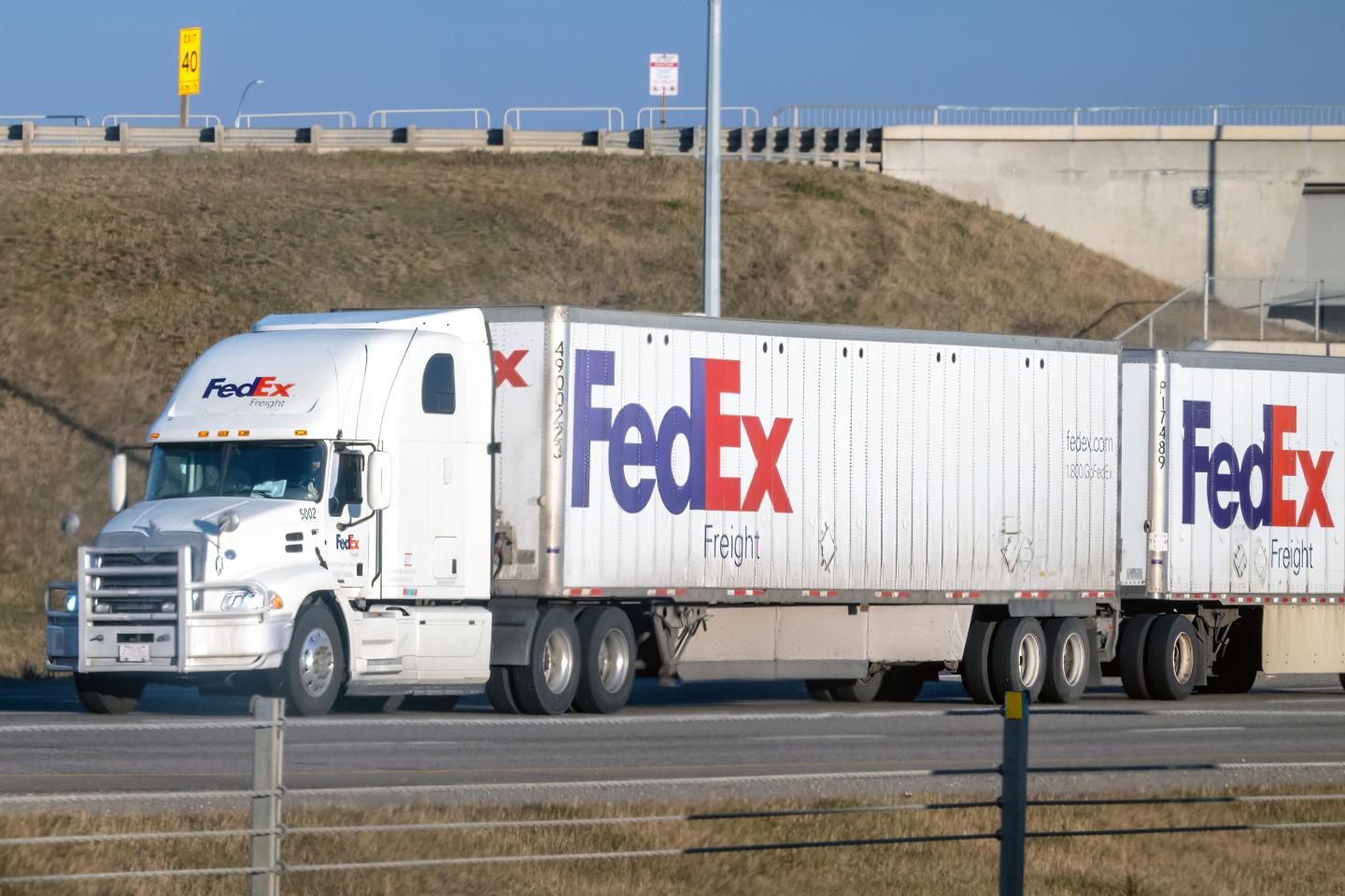 The management lesson behind FedEx Freight’s break from FedEx