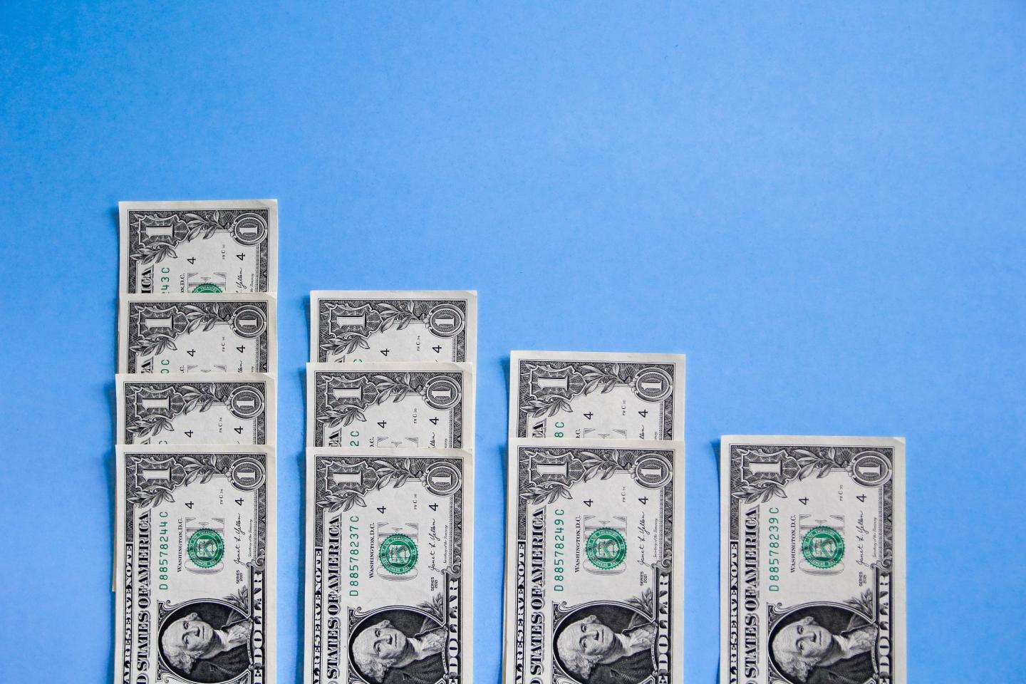 Image of $1 bills.