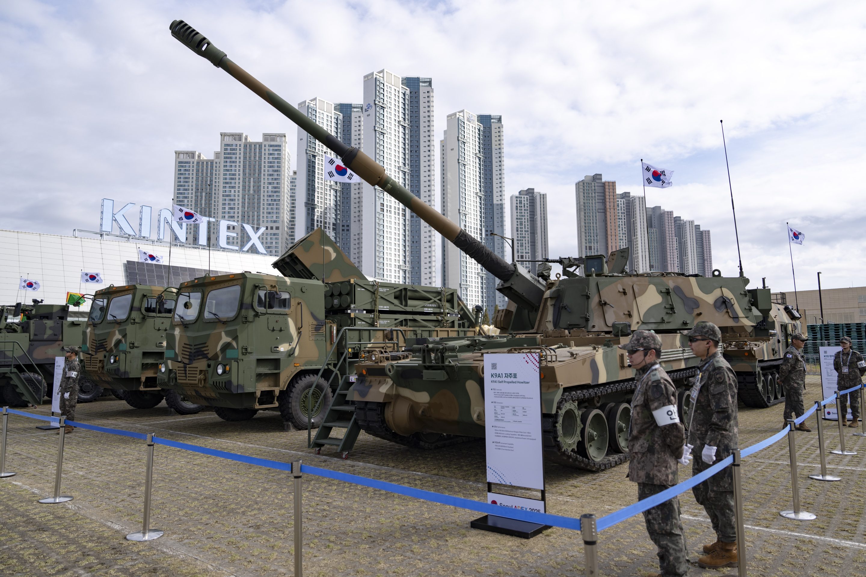 The K9A1 self-propelled howitzer is on display during the Seoul International Aerospace and Defense Exhibition (ADEX 2025) at KINTEX in Ilsan, Goyang, South Korea, on October 20, 2025.