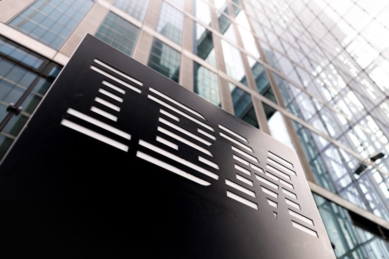 IBM, AT&T accused by whistleblower of covering up foreign hacks