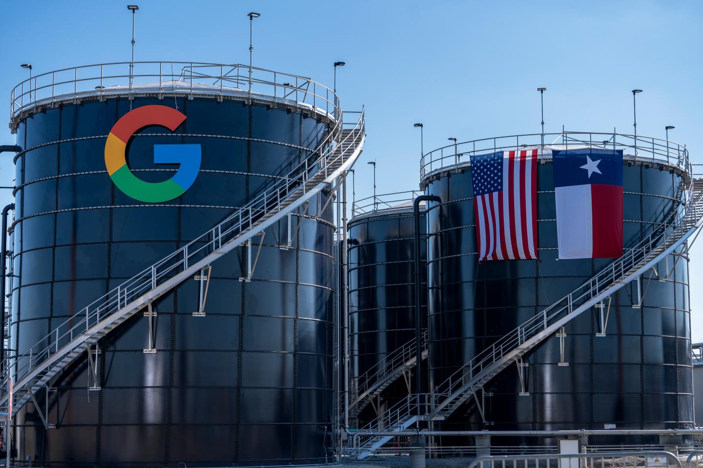 The Google Midlothian Data Center in Midlothian, Texas, on Friday, Nov. 14, 2025. Alphabet's Google plans to invest $40 billion in three new Texas data centers. (Photo: Jonathan Johnson/Bloomberg/Getty Images)