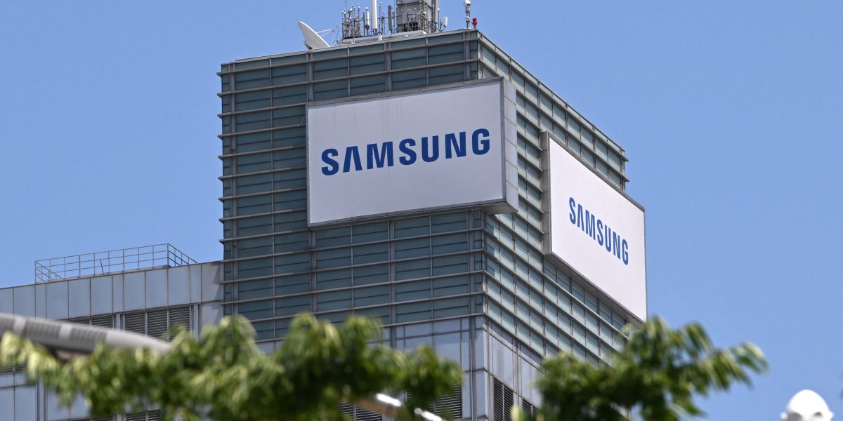 Samsung, SK reportedly to invest .3 trillion over 10 years