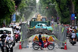 Vietnam's Economy Surges, Targets High-Income Status by 2045