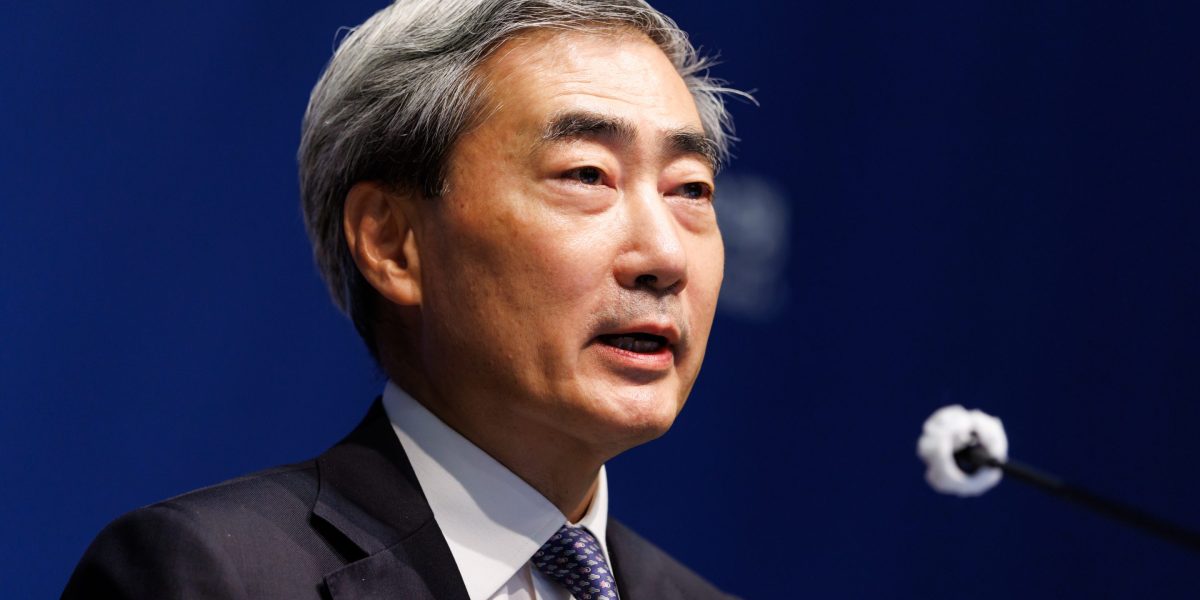 Bank of Korea warns chip workers’ massive bonuses may be inflation concern Bank of Korea warns chip workers’ massive bonuses may be inflation concern