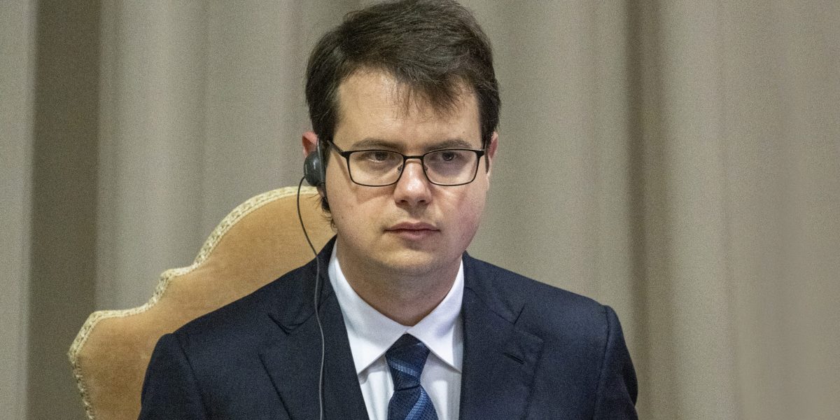 The Pope chose this atheist Anthropic cofounder to sit beside him and talk about the danger of AI