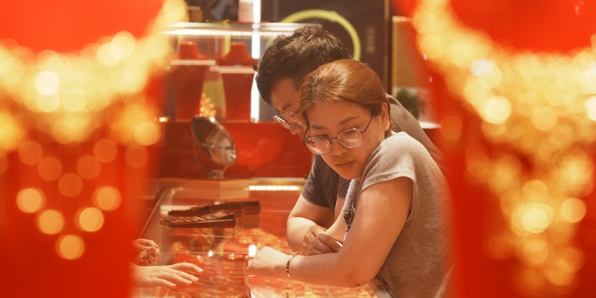 Gold Prices Drive Revenue Surge for Indonesian Retailer Gold Prices Drive Revenue Surge for Indonesian Retailer