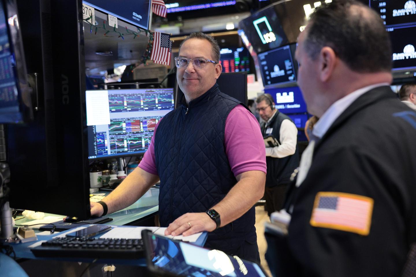 Traders work on the floor of the New York Stock Exchange during morning trading on June 04, 2026 in New York City.