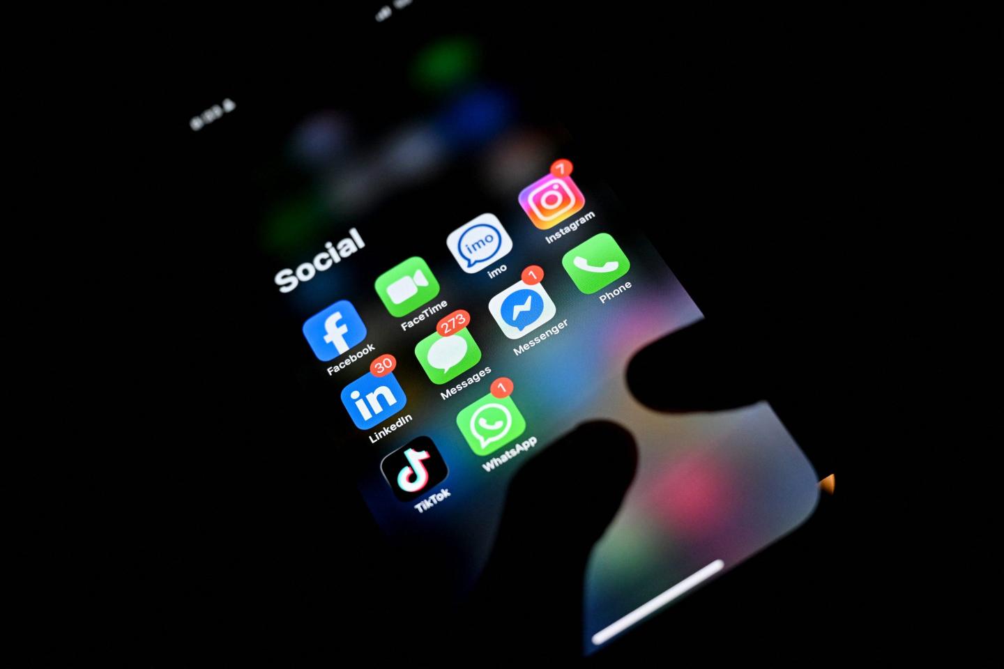 Half of U.S. adults under 50 get health information from influencers who mostly aren’t medical professionals, Pew finds