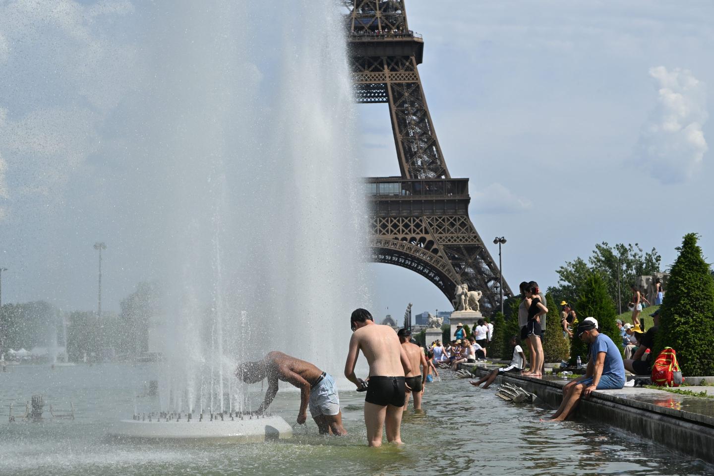 France suffers 1,000 additional deaths in just the past week amid record heat wave—and 85% involved people aged 65 and above